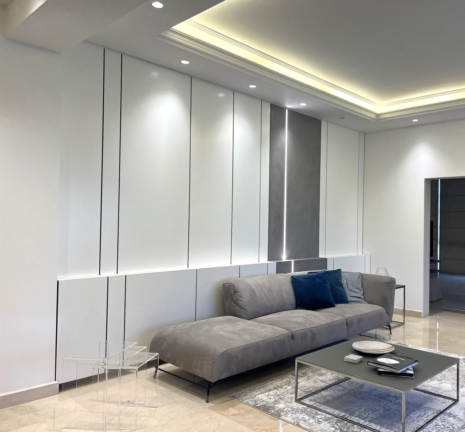 Lounge seating & panelled feature wall