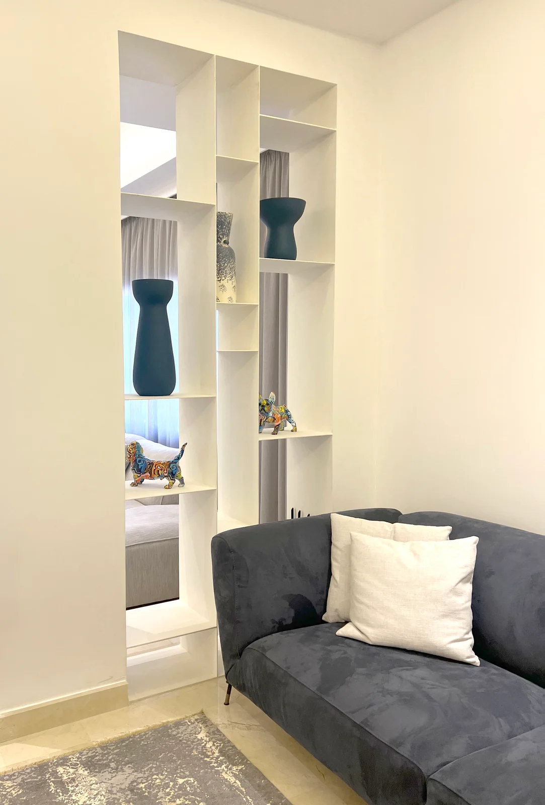 Shelving & a quiet seating corner